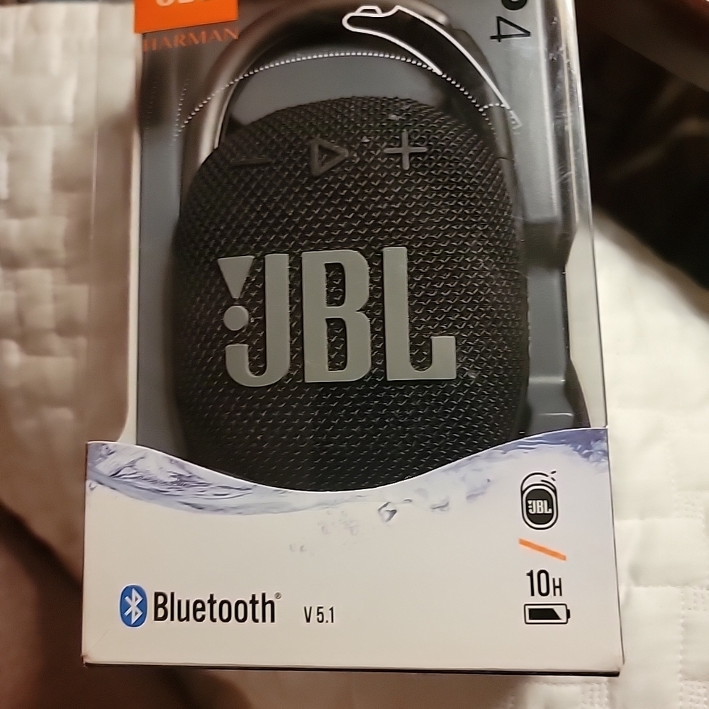 JBL Clip 4 Black Bluetooth Speaker